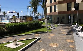 Apartamento Em Frente A Praia Martin De Sa Com Piscina.